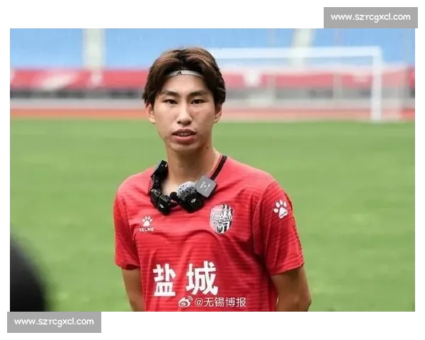 苏超巅峰对决在即!阿力太平山顶送祝福给泰州南通