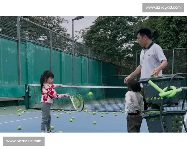 网球人新日常:精装备,带娃练,自己上